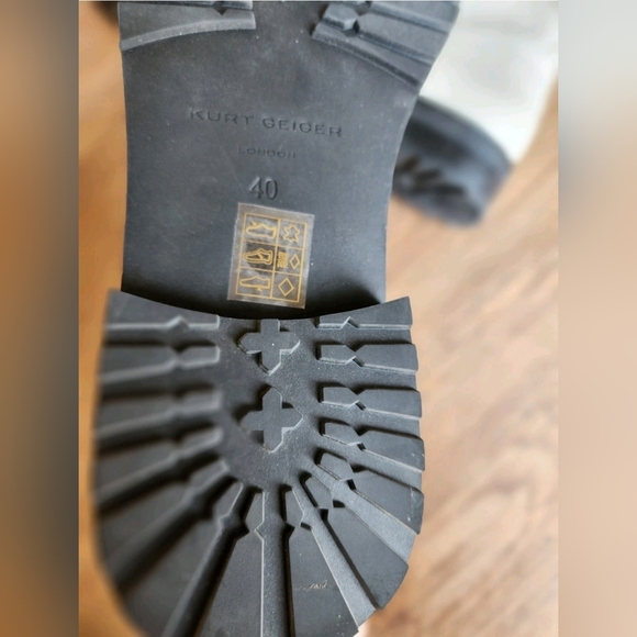 Size 9 - 🆕️ KURT GEIGER Sutton Eye Embellished Combat Boot-Natural - Picture 7 of 13